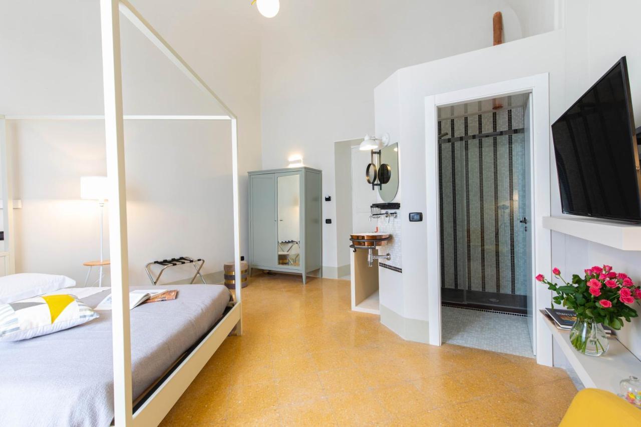 Palazzo Cavarretta - Pinella'S Rooms And Apartment Palermo Exterior photo
