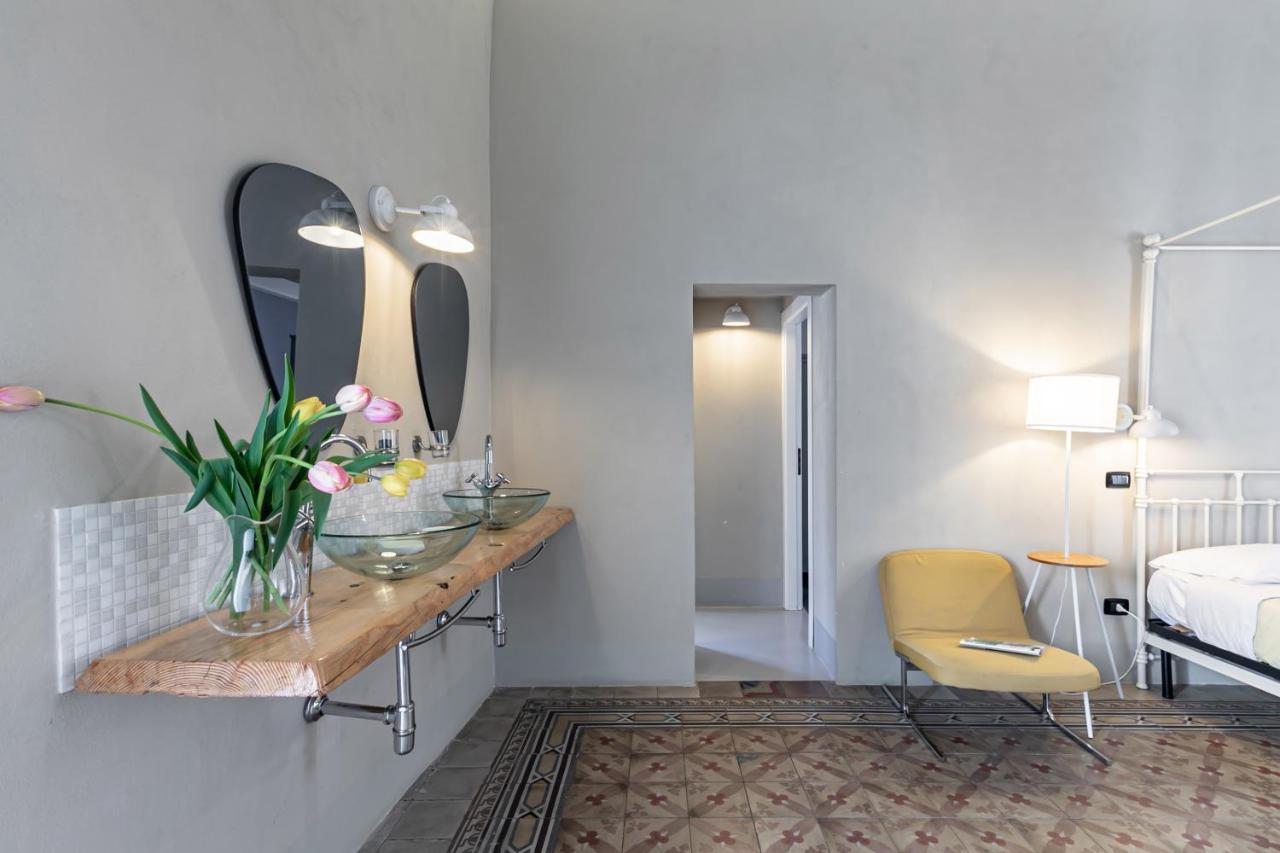 Palazzo Cavarretta - Pinella'S Rooms And Apartment Palermo Exterior photo