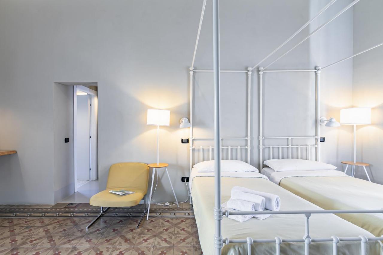Palazzo Cavarretta - Pinella'S Rooms And Apartment Palermo Exterior photo