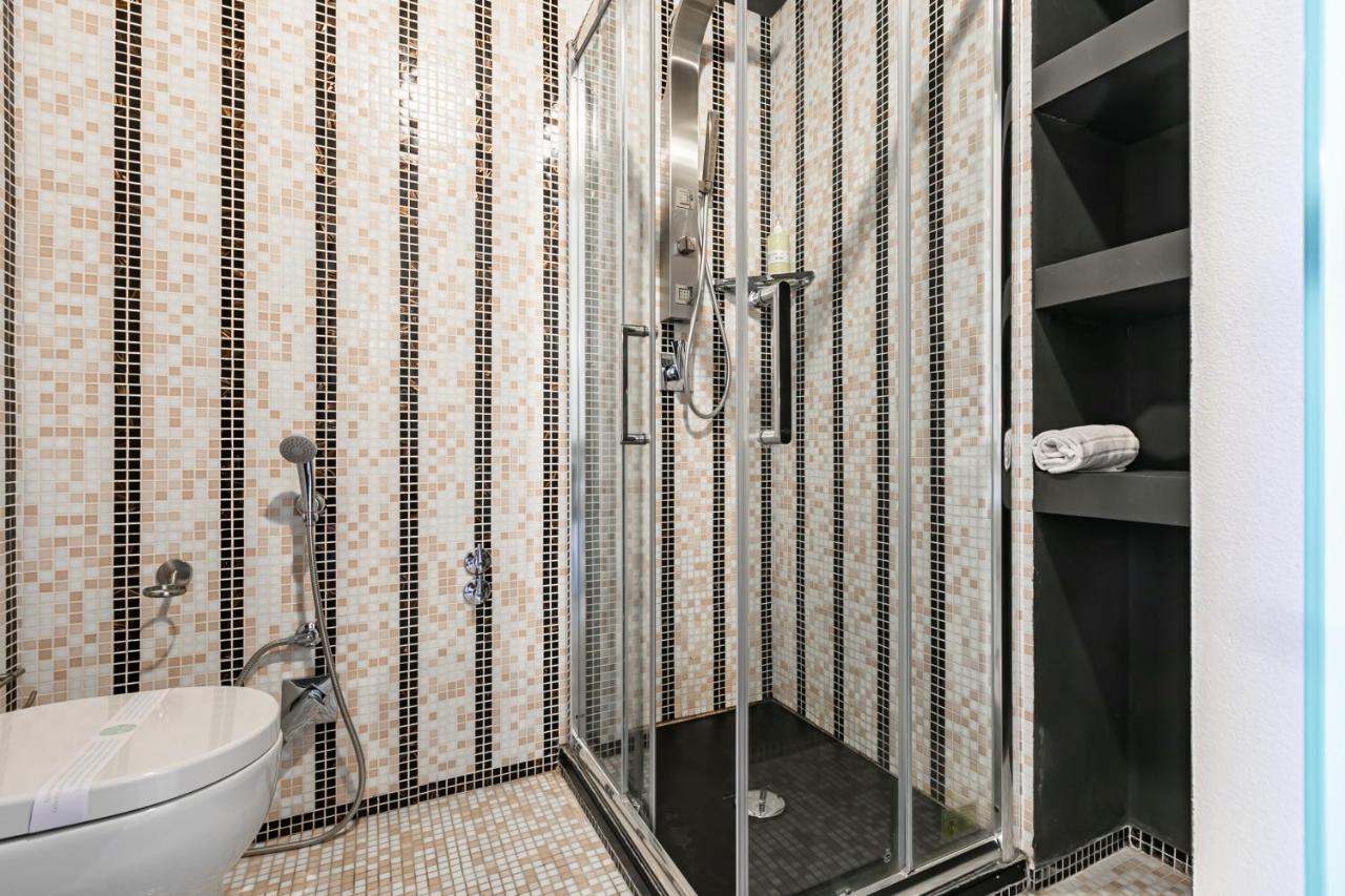 Palazzo Cavarretta - Pinella'S Rooms And Apartment Palermo Exterior photo