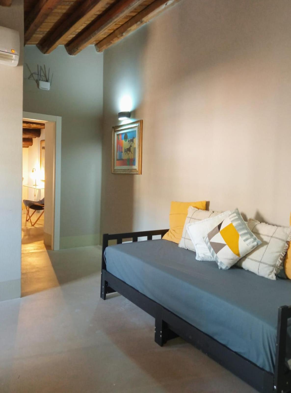 Palazzo Cavarretta - Pinella'S Rooms And Apartment Palermo Exterior photo